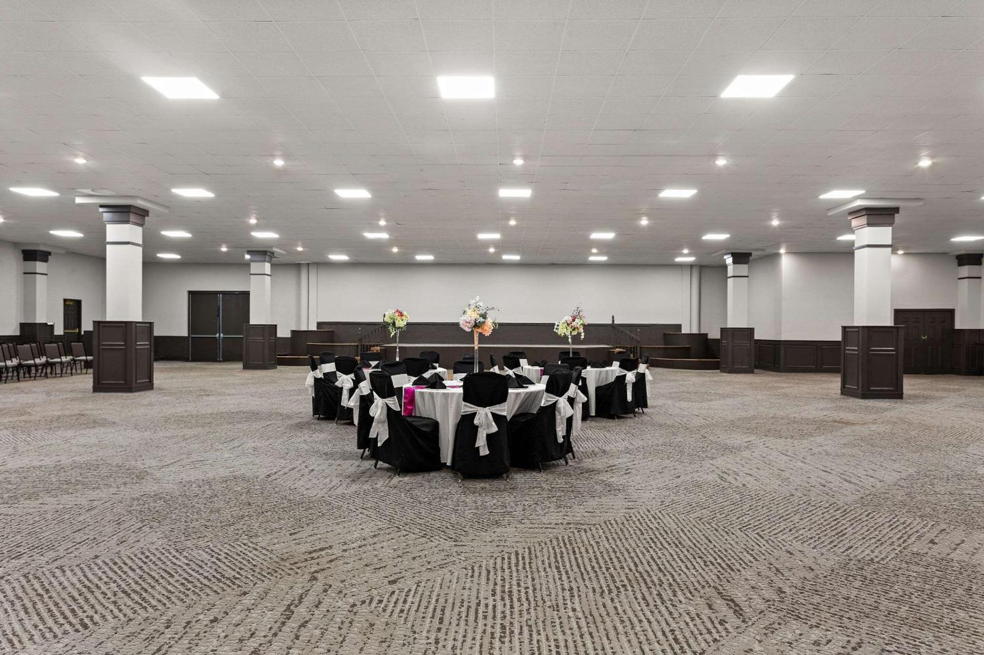The Clover Hotel, Ascend Hotel Collection South Bend Extérieur photo